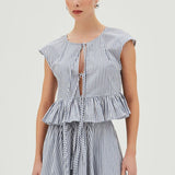 Blusa Manga Curta com Babado e Amarra Listrado