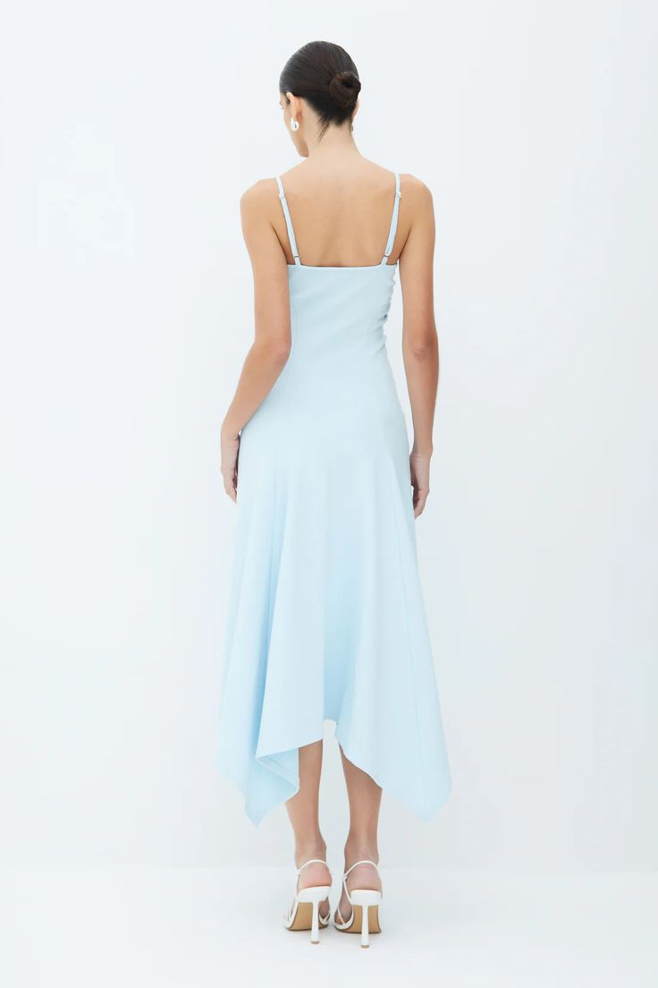 Vestido Midi Franzidos Laterais e Barra Assimétrica