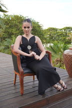 VESTIDO COM FRENTE DE FLOR