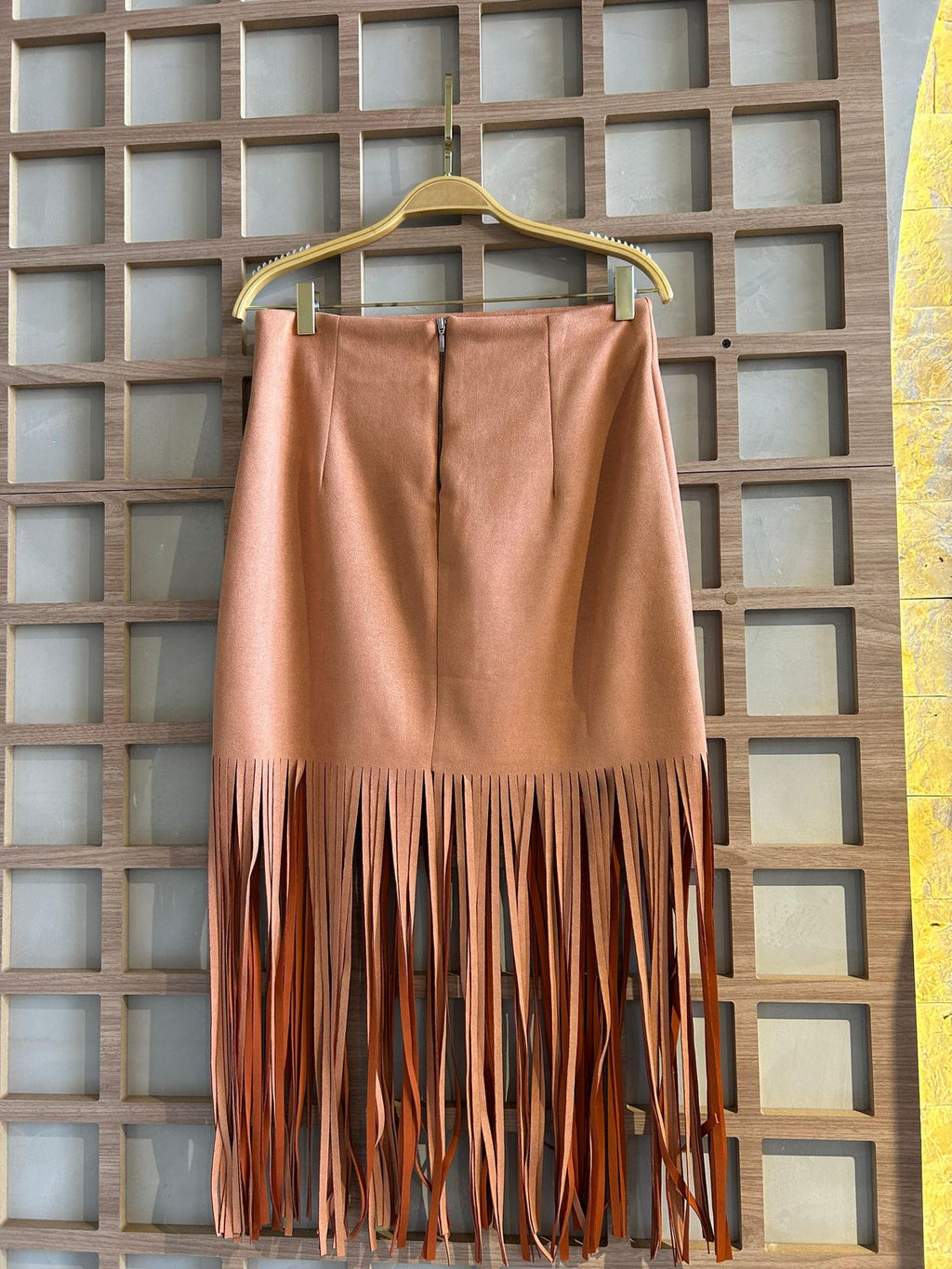 SAIA MIDI SUEDE COM FRANJAS