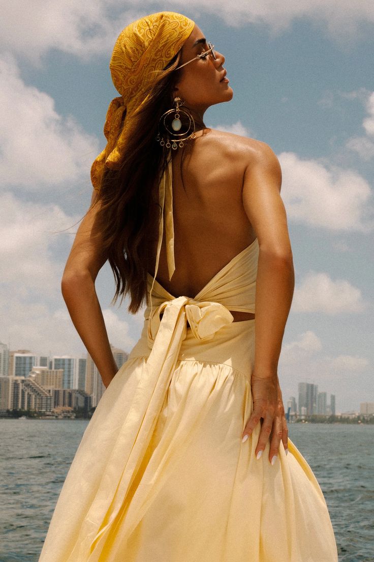 VESTIDO MIDI AMARRAÇÃO COSTAS E PESCOÇO