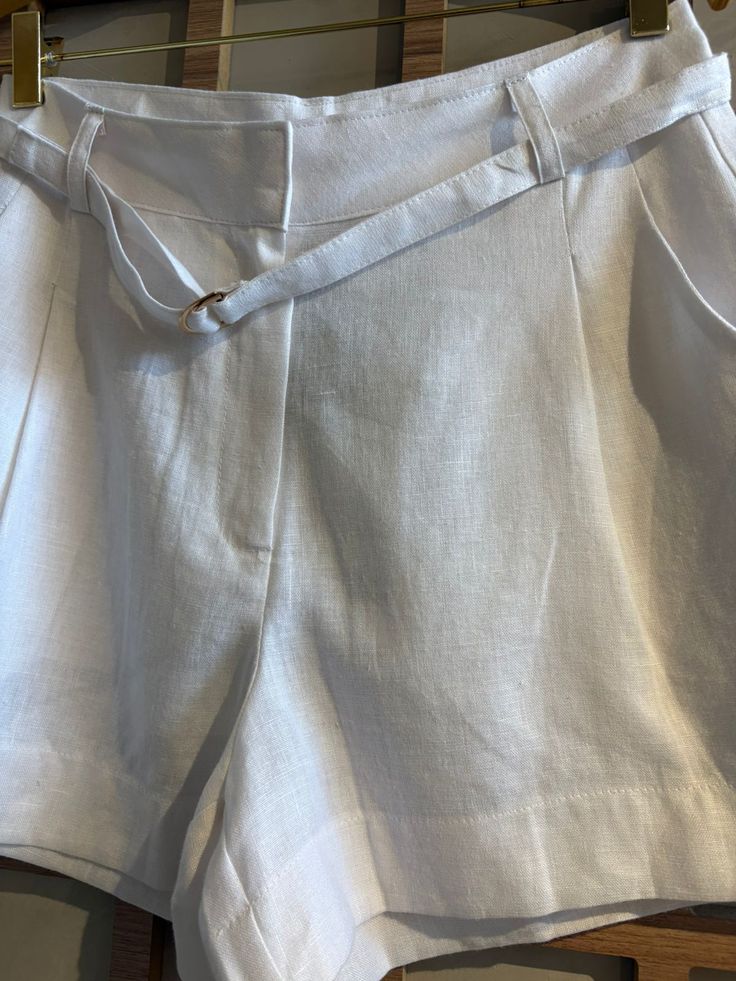 SHORT CURTO 100% LINHO