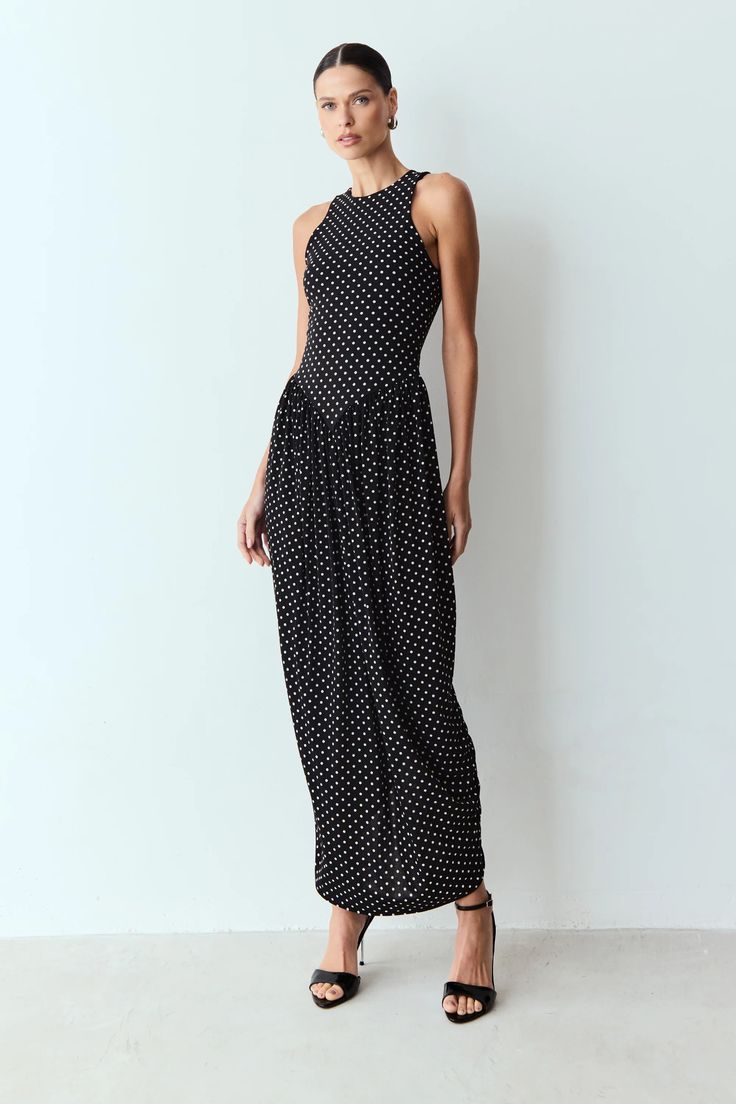 VESTIDO MIDI FRANZIDOS CINTURA E SAIA TULIPA PRETO