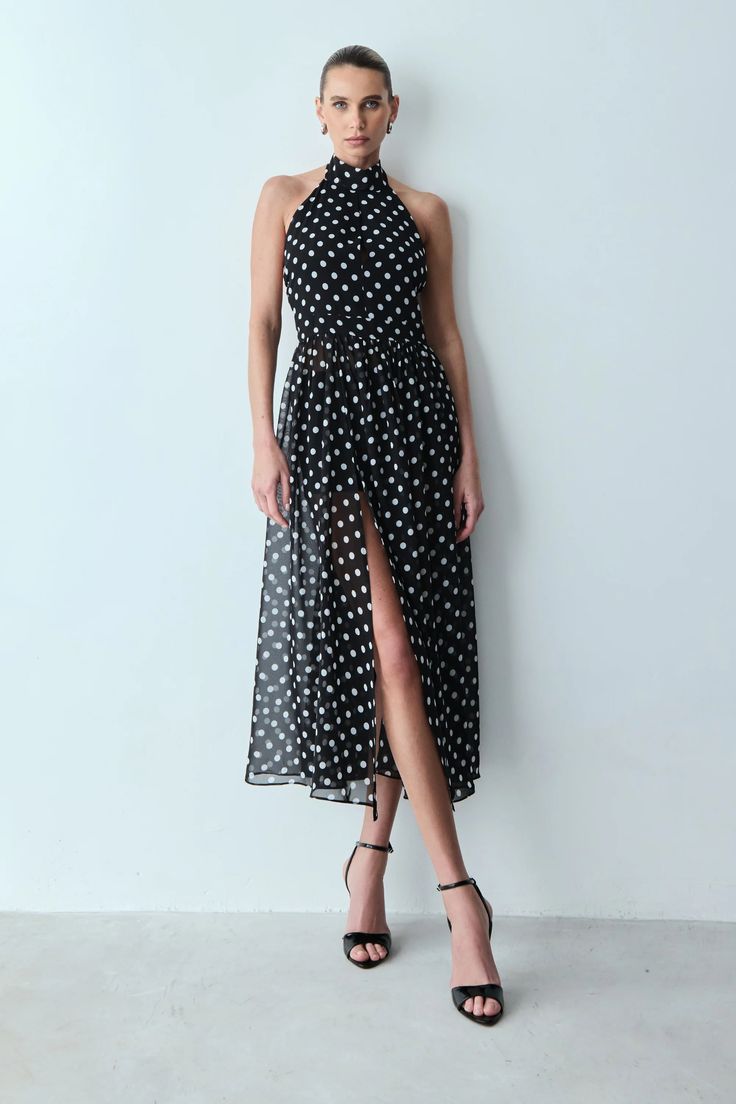 VESTIDO MIDI FRENTE UNICA POÁ PRETO