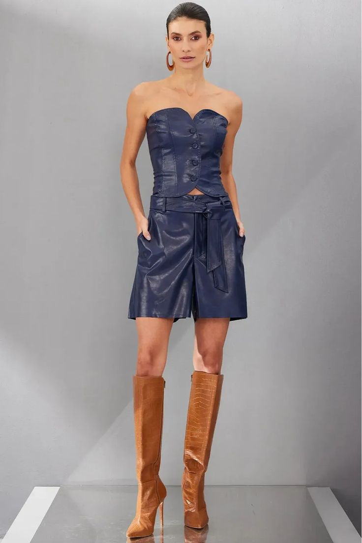 SHORTS COURO