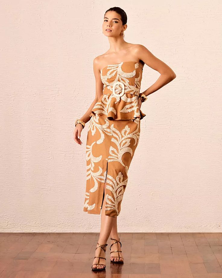 CONJUNTO LAYLA BORDADO COM CINTO