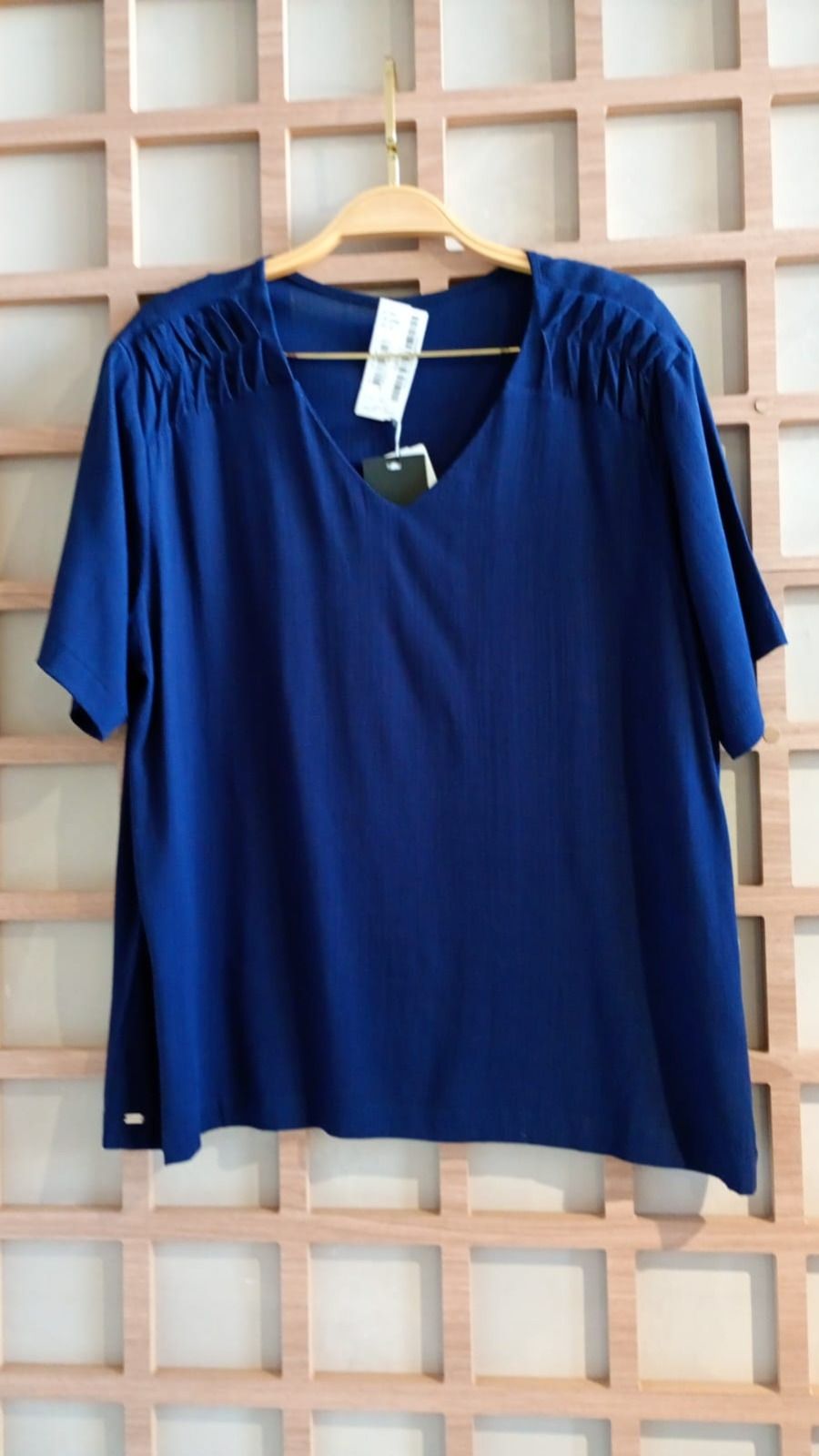 BLUSA REALIST