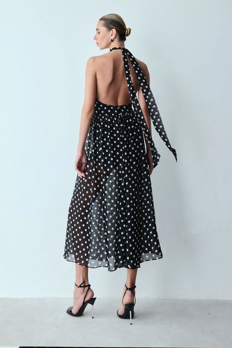 VESTIDO MIDI FRENTE UNICA POÁ PRETO