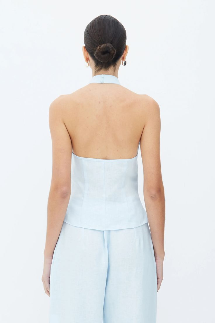 BLUSA FRENTE UNICA COM PREGAS E AMARRAÇÃO