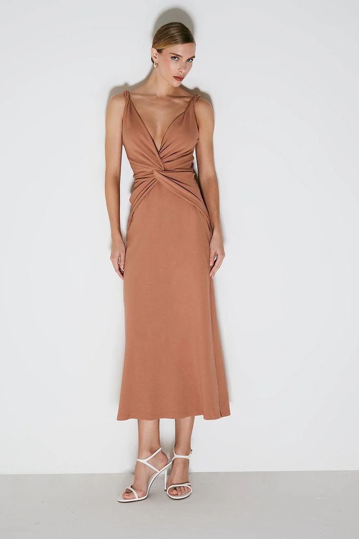 VESTIDO LONGO COM TORCAO CENTRAL E NAS ALCAS