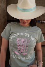 T SHIRT BOOTS PINK