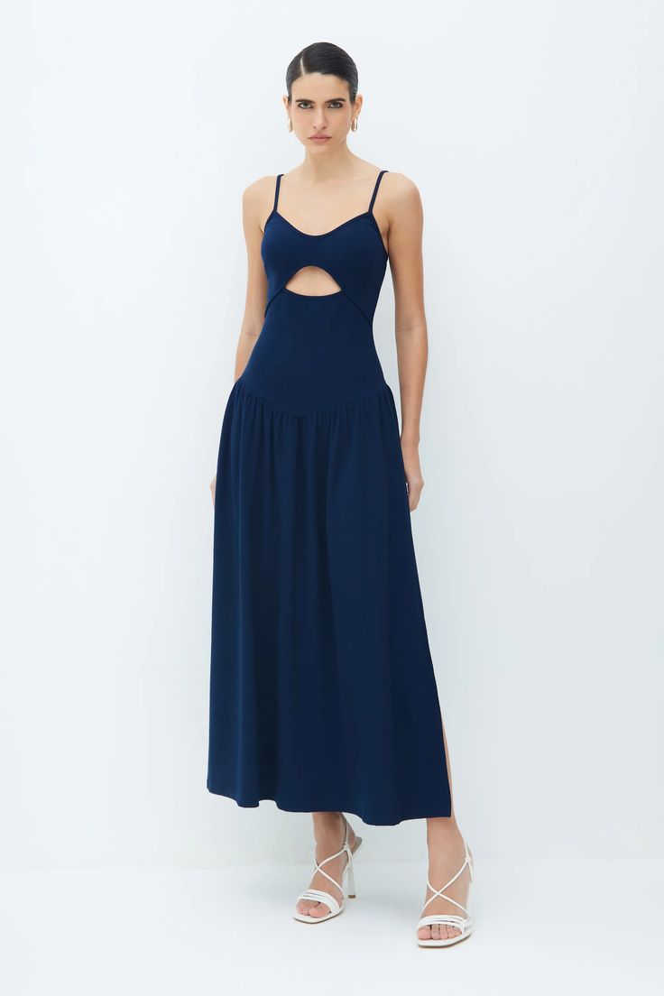 Vestido Midi com Abertura no Corpo