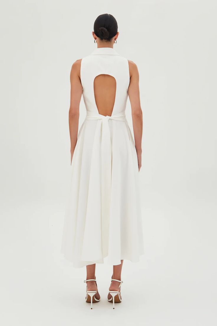 Vestido Midi com Botões Frontal Abertura Costas